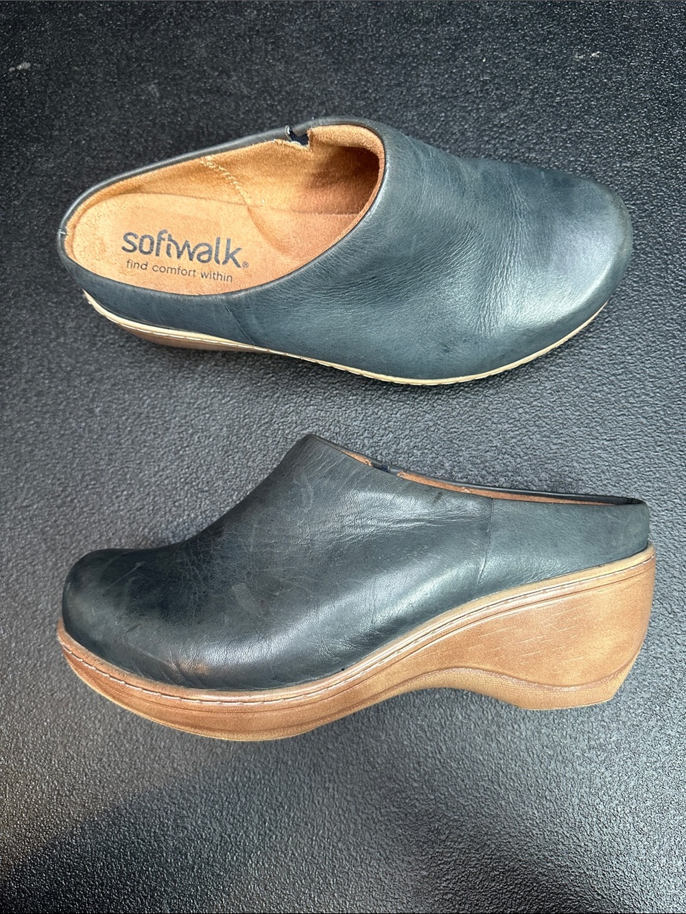 SoftWalk Slip-On Clogs in Teal Green with Tan Sole 9WW